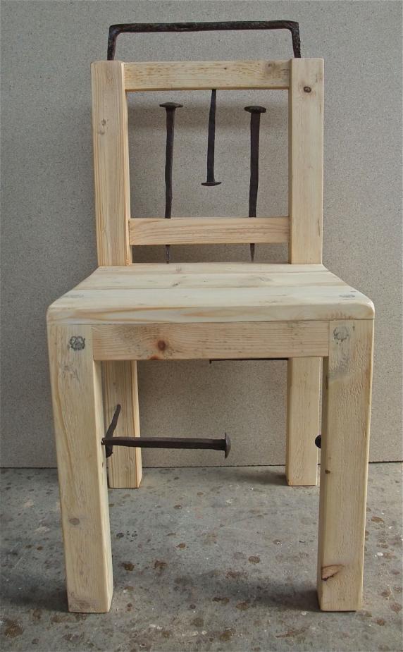 nails- chair | design